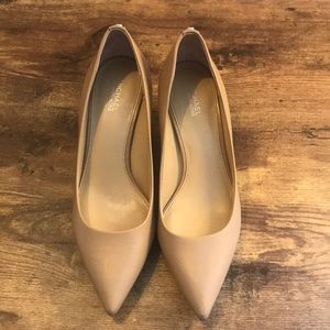 Michael Kors pumps